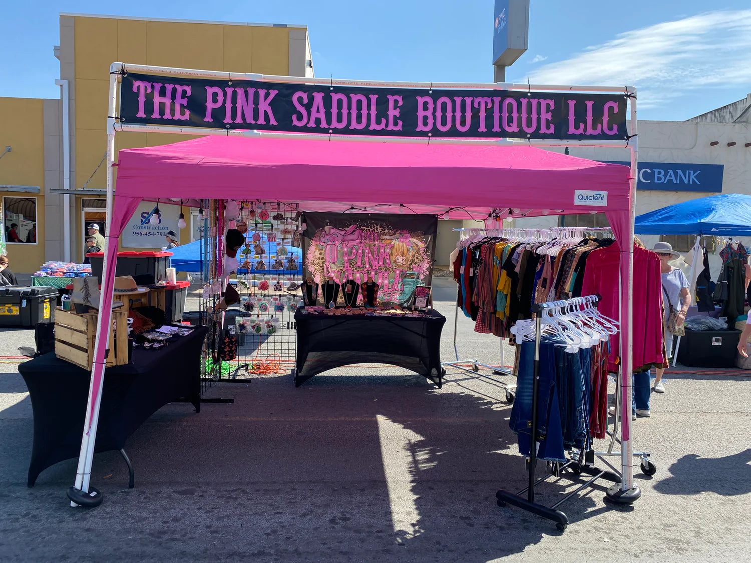 Quictent Pink vendor canopy