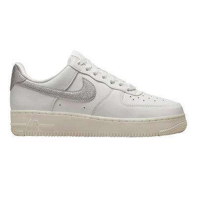 Teseo Incesante contar hasta Nike Women's Air Force 1 '07 Essential 'Silver Swoosh' – West NYC