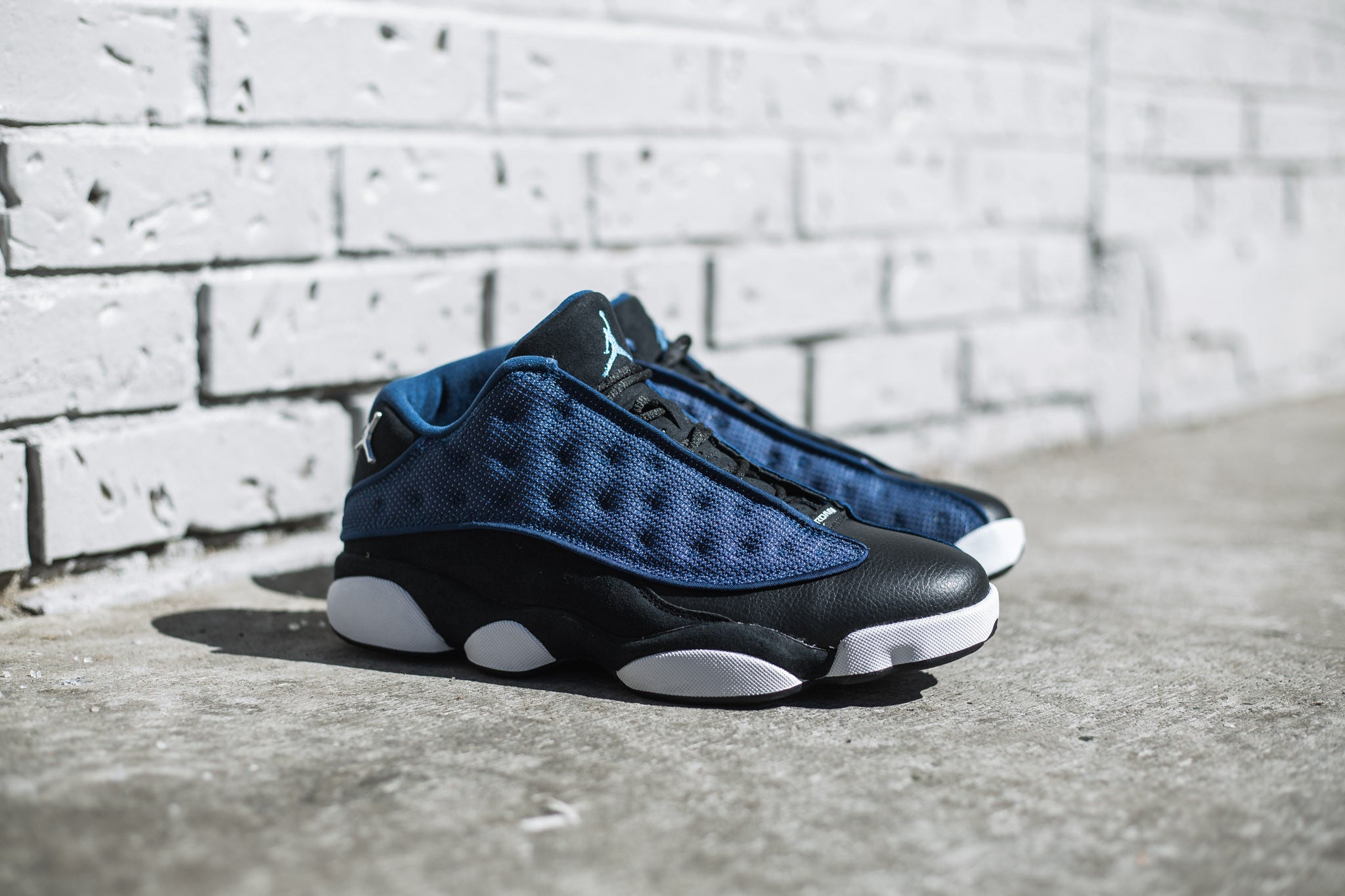 Air Jordan 13 Retro Low 'Black & Brave Blue'. Nike SNKRS