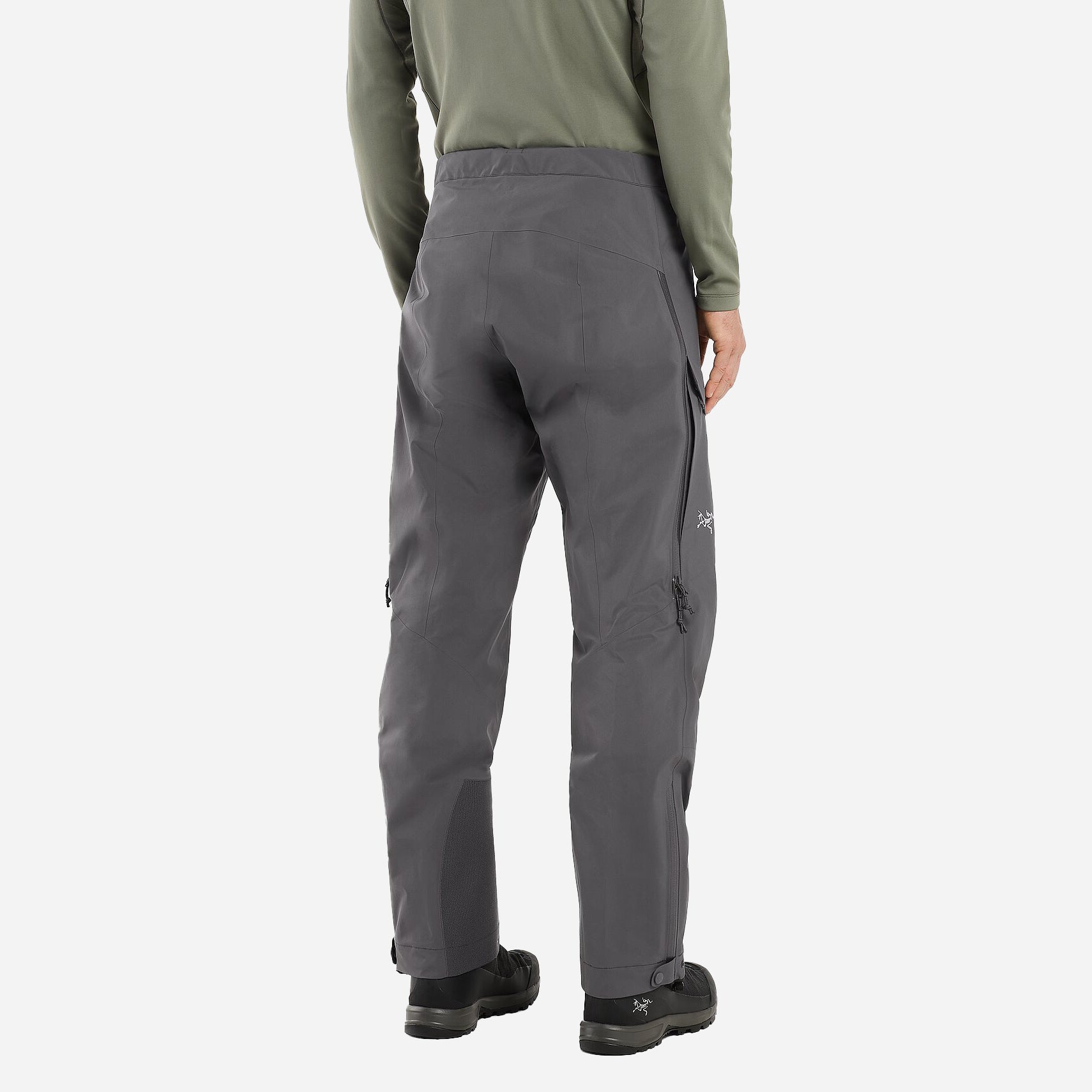 Arc'teryx - Beta Hardshell Pants Women black at Sport Bittl Shop