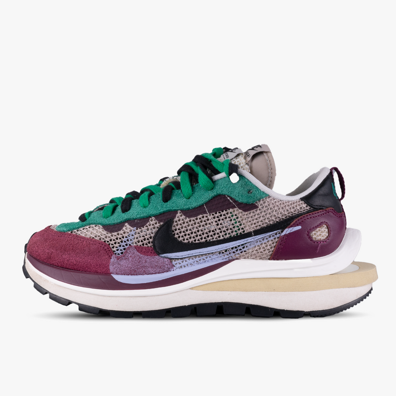 nike x sacai vaporwaffle villain red mens neptune green