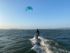 Liz kitesurfing