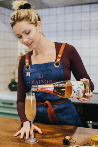 Peach Me I'm Dreaming non alcoholic cocktail, pouring Wild Life Botanicals Blush 