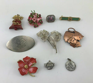 9pcs ASSORTED COSTUME JEWELRY BROOCHES - LOT 3056
