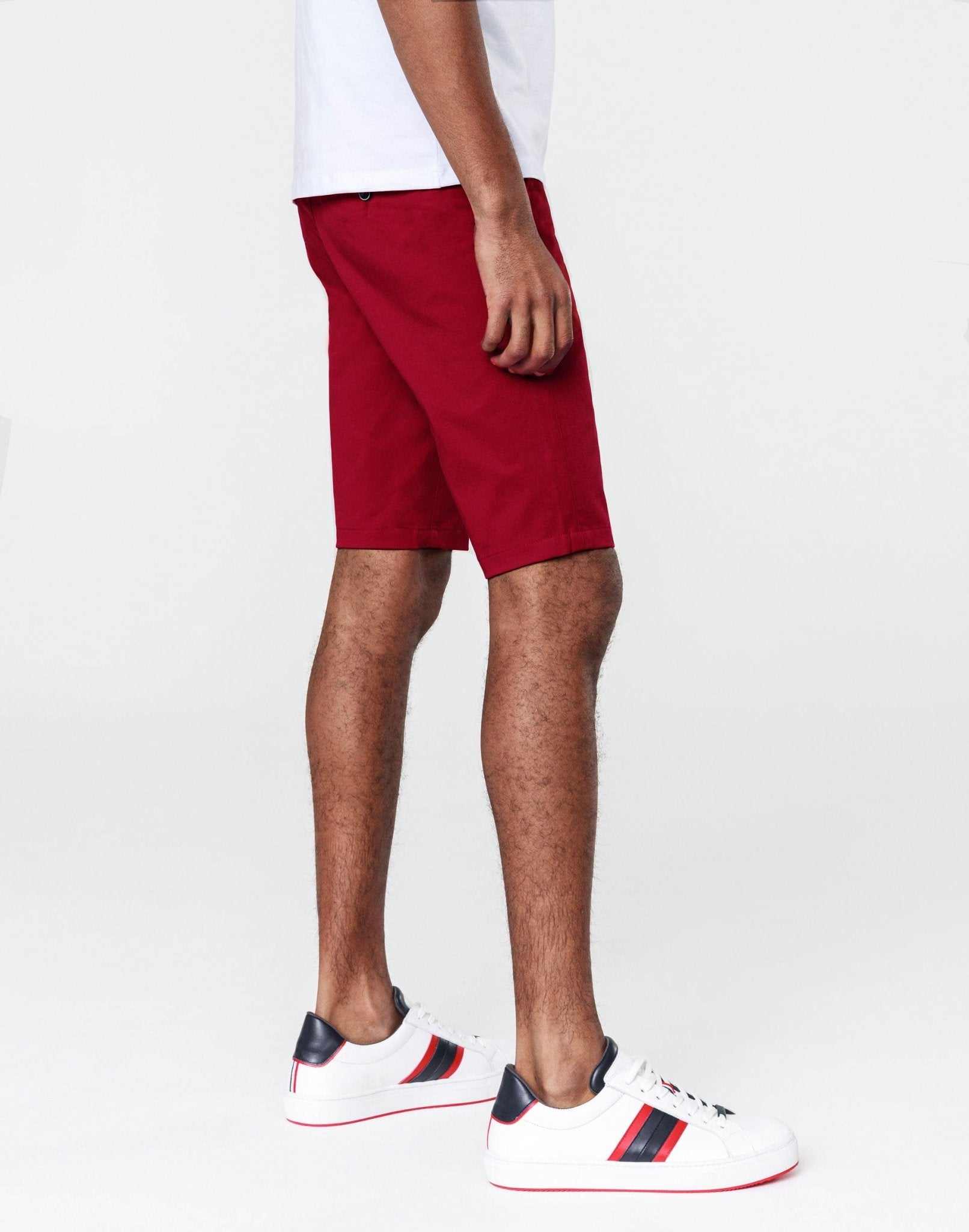 Sporty chic red Bermuda shorts