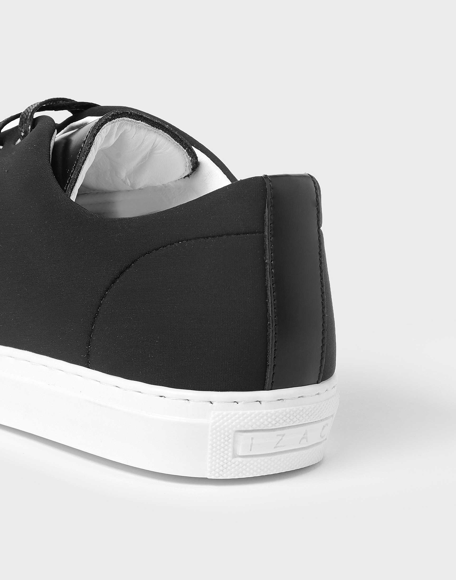 Black city sneaker