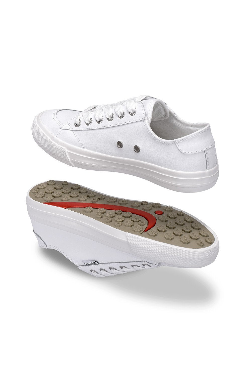 Spikeless White Leather Traveler Shoe