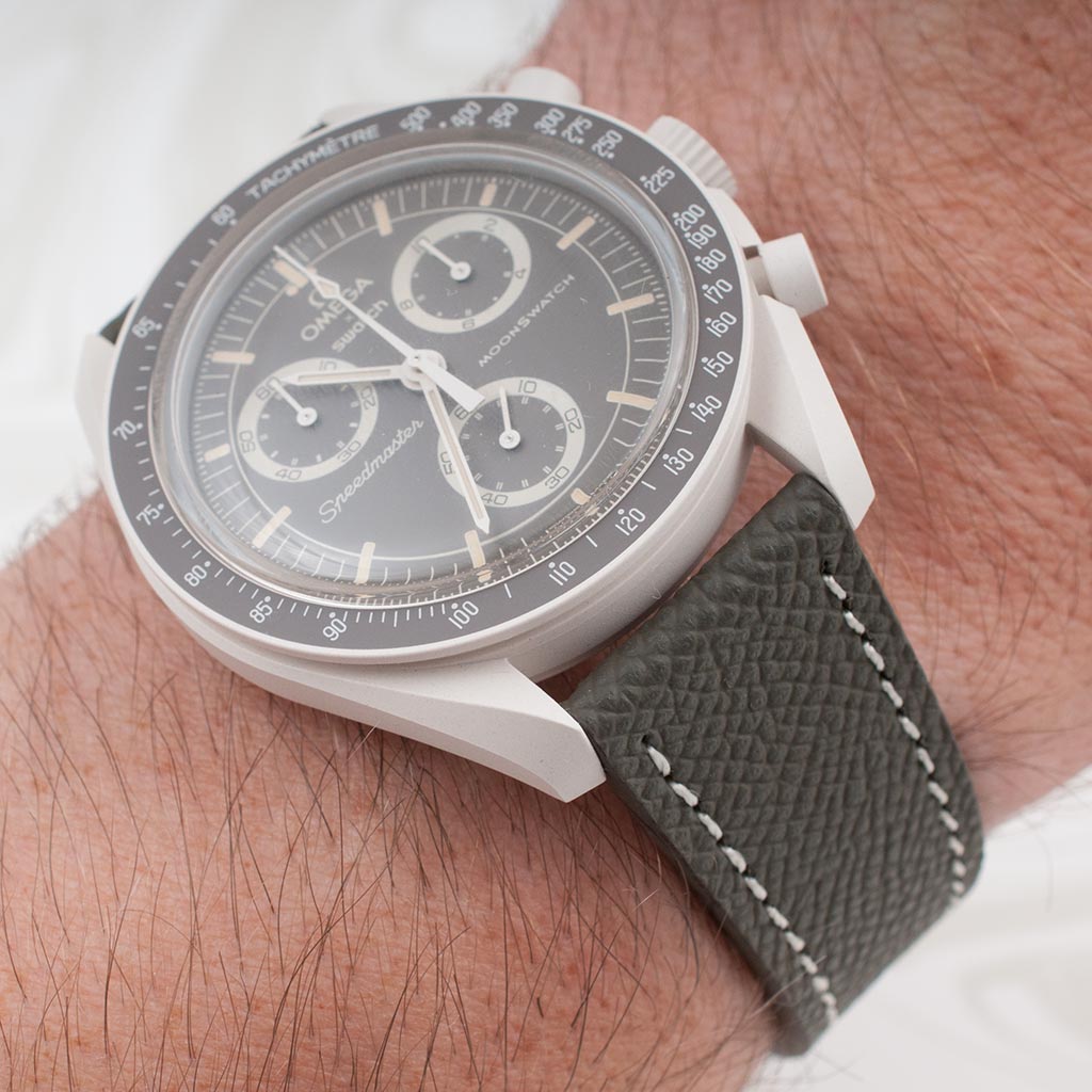 Omega x Swatch Speedmaster Moonswatch Mission On Earth Desert Watch Review - SO33T103