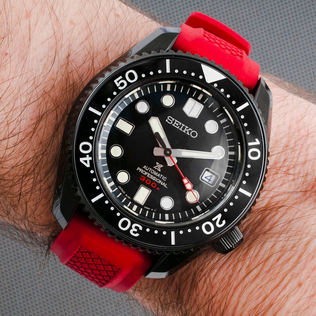 Battle of the Black Dive Watches: Sinn U1 S vs. Seiko Prospex SLA035 MM300 Watch Review (1010.020 vs. Marinemaster 300 SLA035/SBDX033)