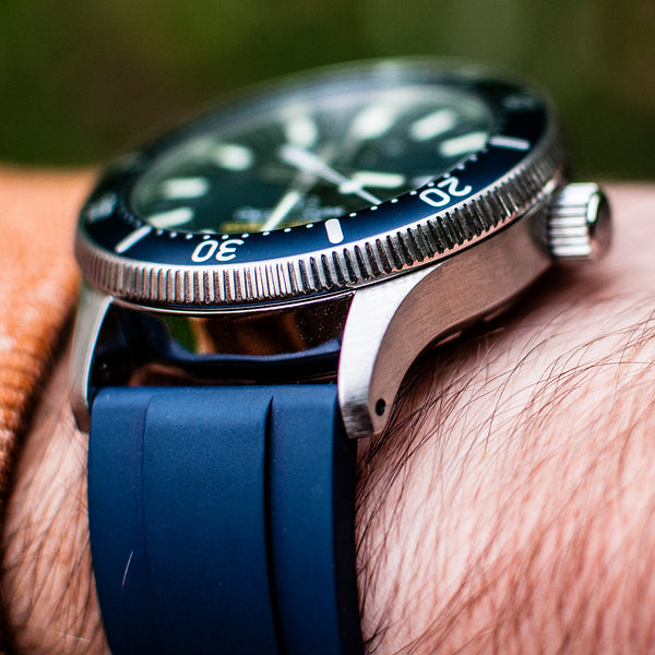 Orient Star Diver Watch review comparison 200m Blue RA-EL0002L00A RE-AU0302L00B on wrist