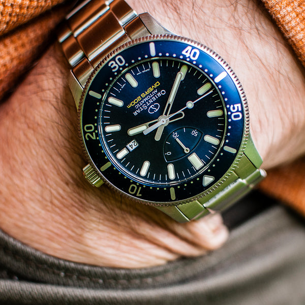 Orient Star Diver Watch review comparison 200m Blue RA-EL0002L00A RE-AU0302L00B pocket shot on wrist wearing pocketshot orientstar