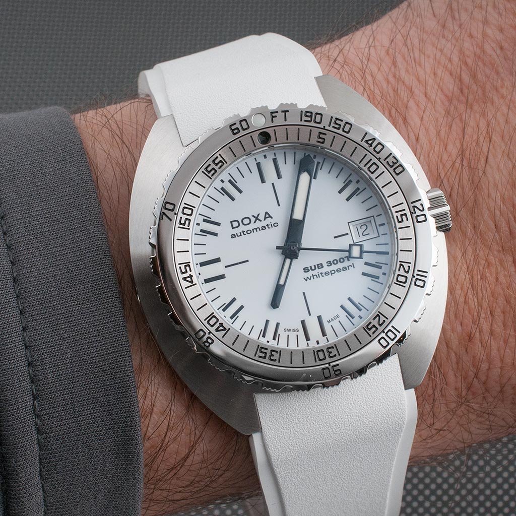 Doxa SUB 300T Whitepearl Watch Review (840.10.011.23)