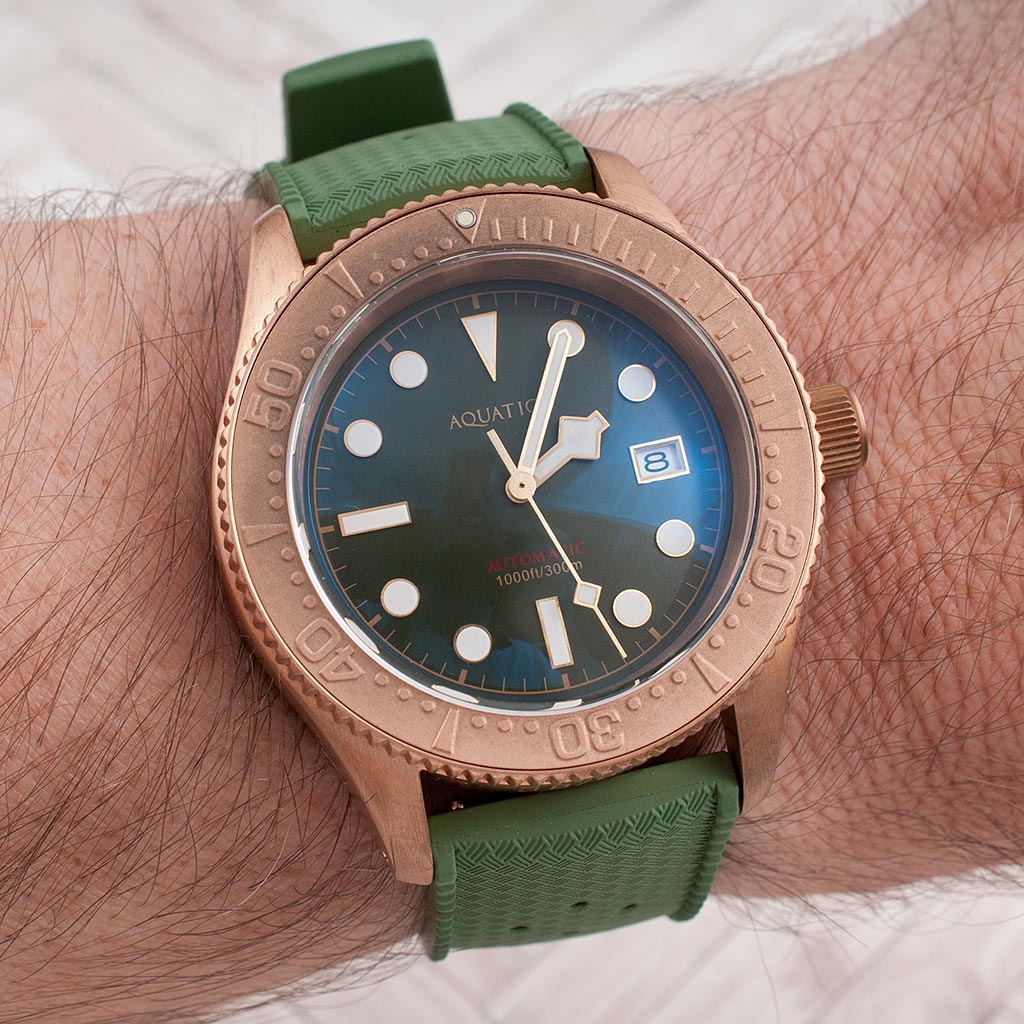 Aquatico Bronze Sea Star - Green Dial Bronze Bezel Watch Review