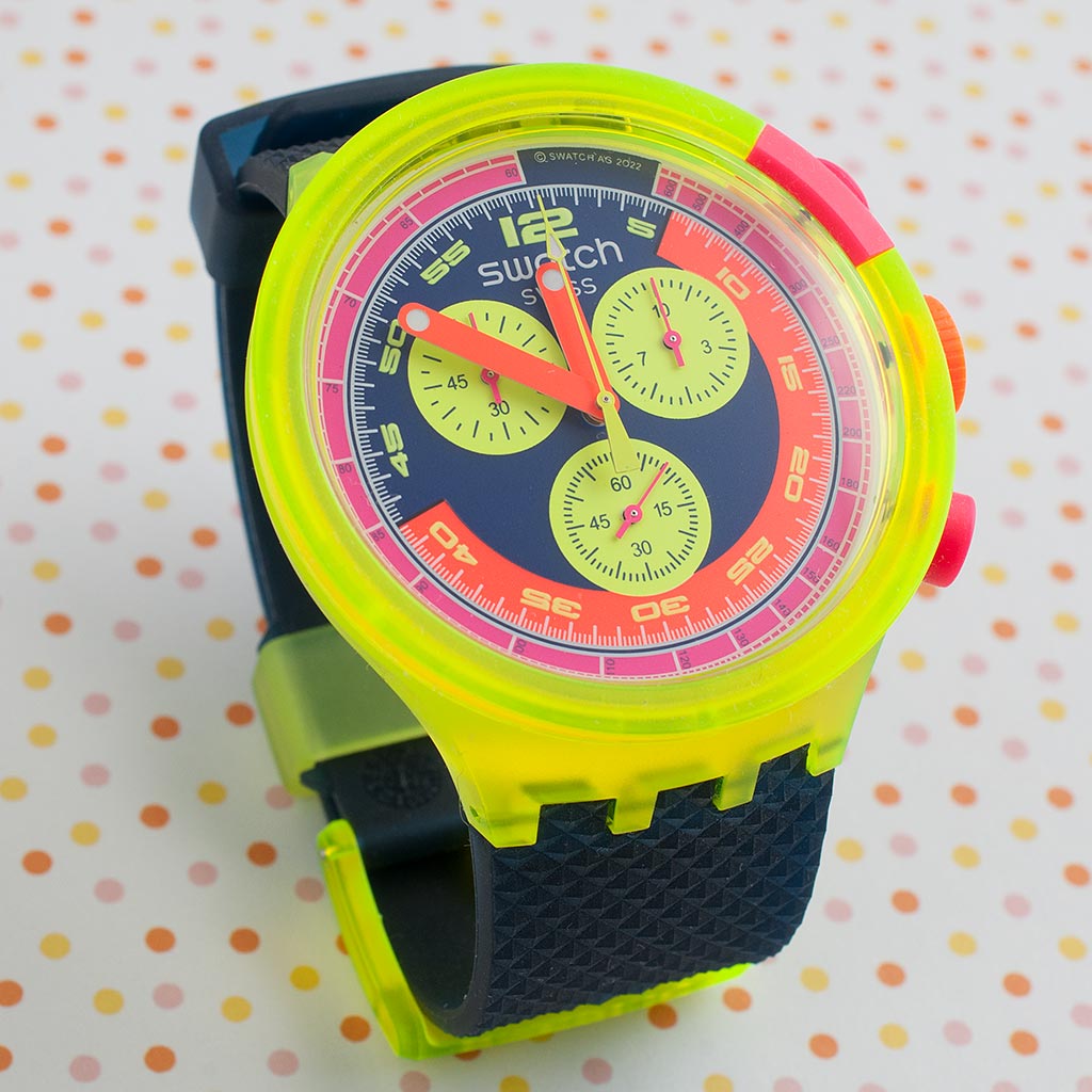 Swatch Neon to the Max Watch Review - SB06J100: Reissue of 90s Swatch Grand Prix