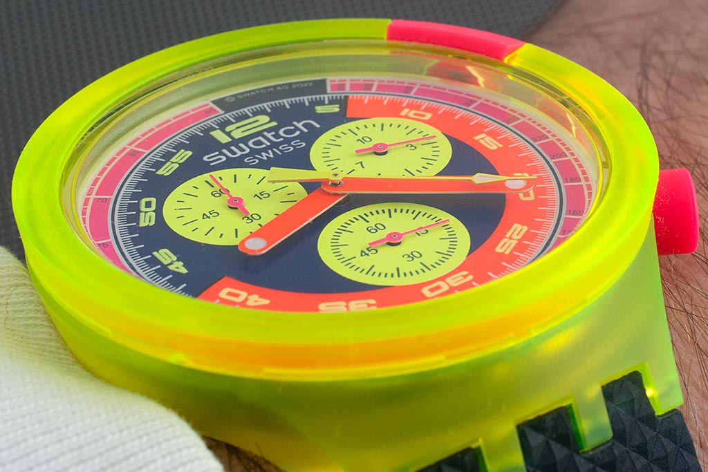 Swatch Neon to the Max Watch Review - SB06J100: Reissue of 90s Swatch Grand Prix