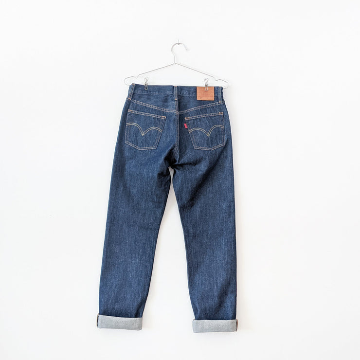 Levi's 501 Original Fit Across A Plain Jeans | Fold and Fray