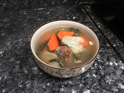 紅蘿蔔金銀菜瘦肉湯