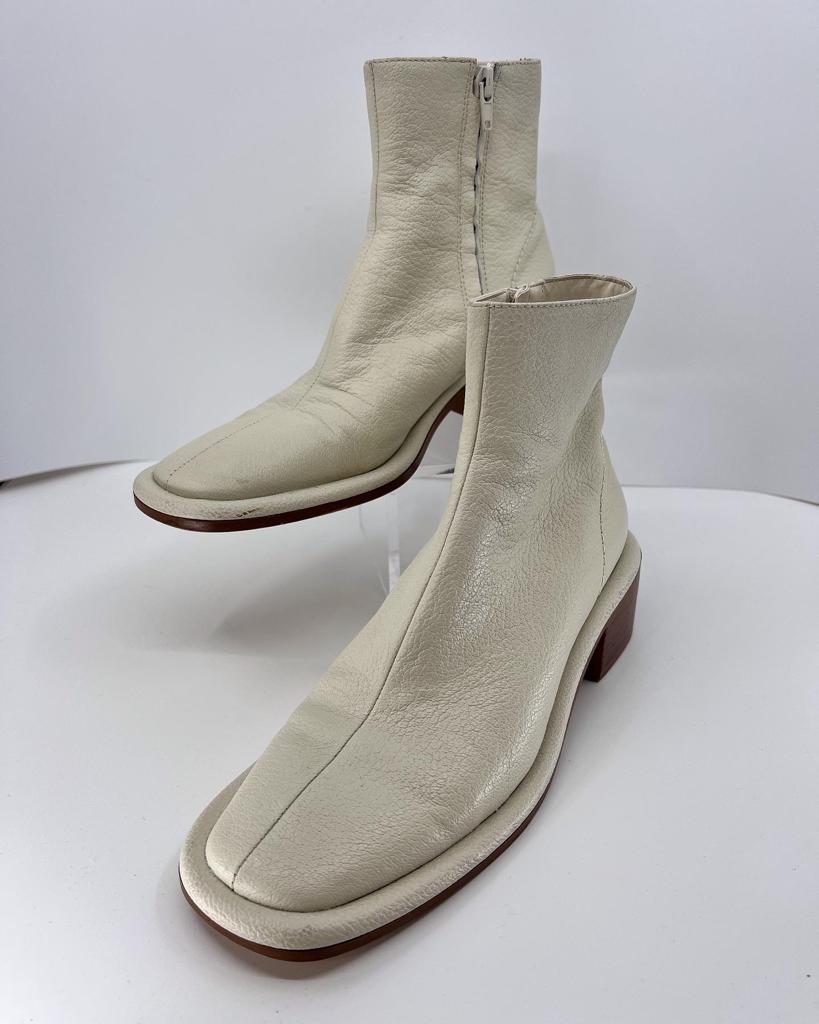 Louis Vuitton - laureate Ankle boots - Catawiki
