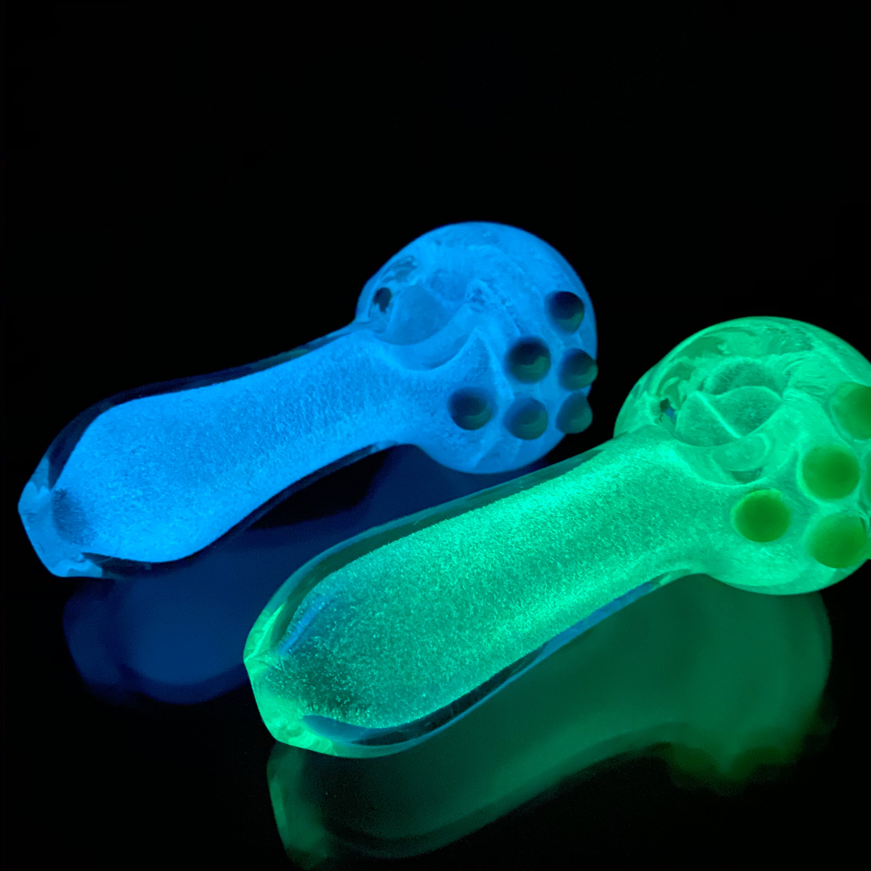 4'' Glow in Dark Hand PIPE Round Bead Design