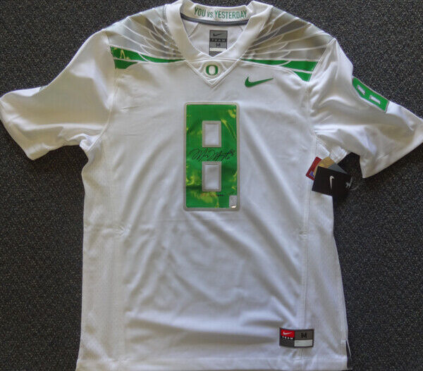 Marcus Mariota Signed Jersey - Framed Black Nike MM Holo Stock #89824