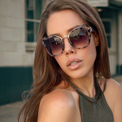 Modern Sunglasses for Women & Fashion apparel (unisex). Street Style