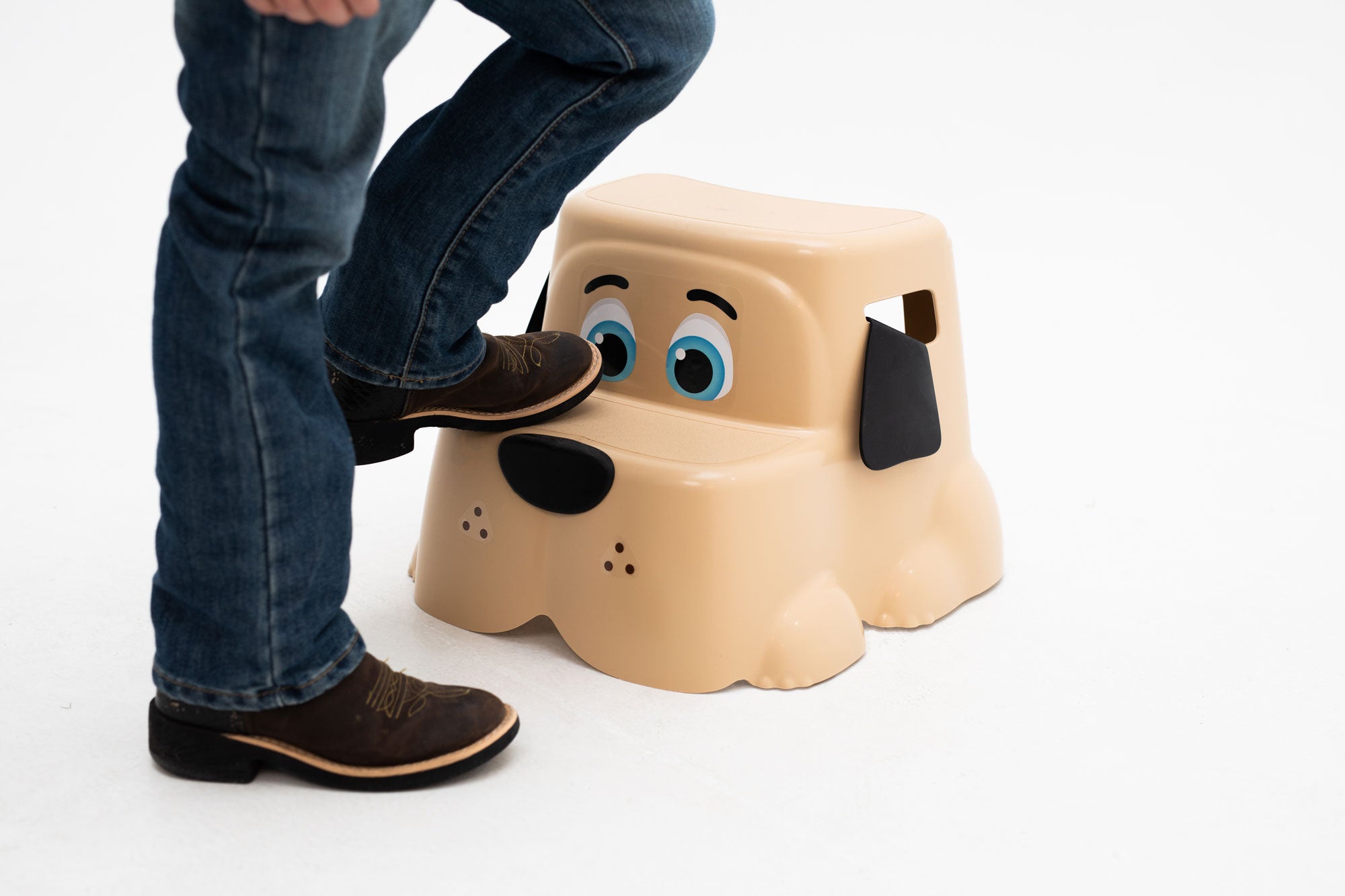 Potty Pet's dog can be used as a step stool