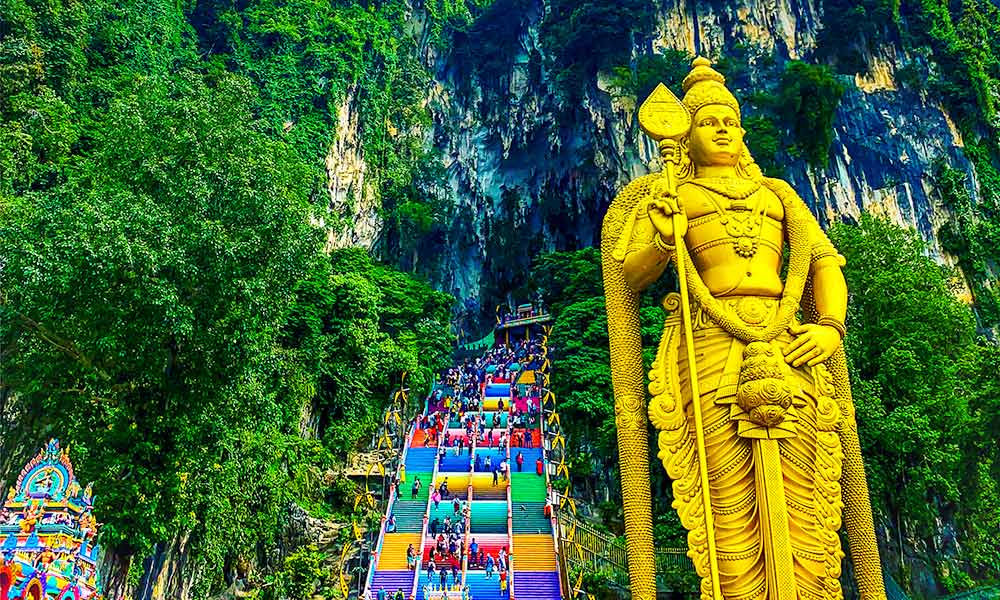 Colorful Steps in Asia | Flashpacker Top Trips of 2020