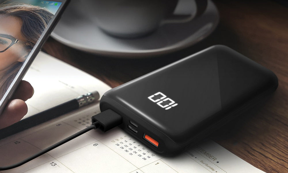 Top 10 Reasons to Travel With a Power Bank