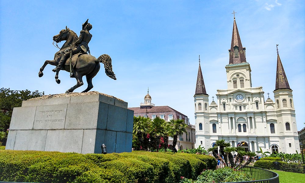 New Orleans Square | Flashpacker Travel Blog