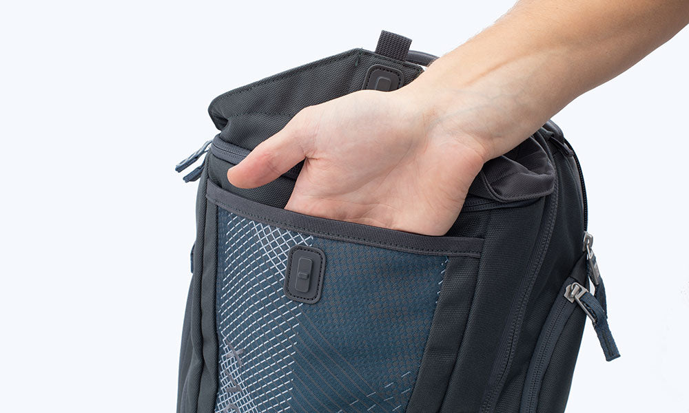 XACTLY Oxygen 25L Laptop Backpack - Front pocket