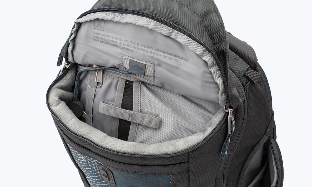 XACTLY Oxygen 25L Laptop Backpack - Tech Pocket