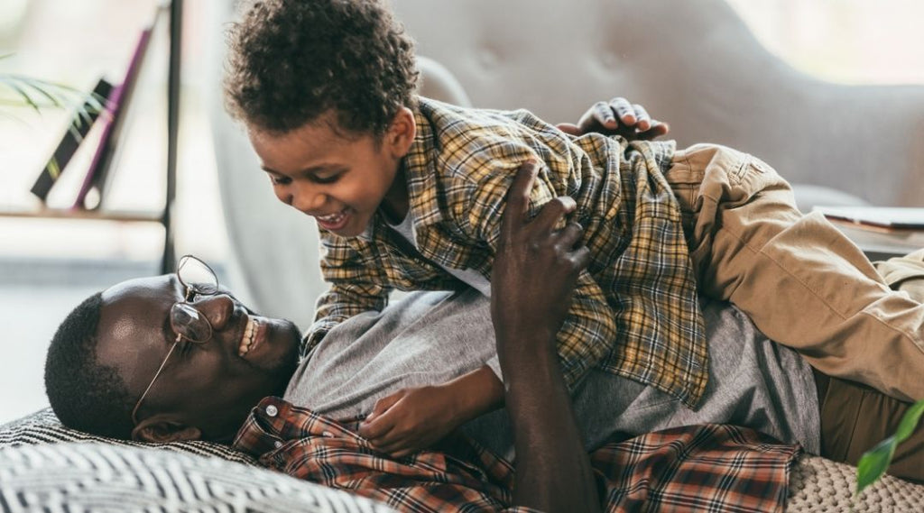 Taal van de liefde: lichamelijke aanraking knuffelen