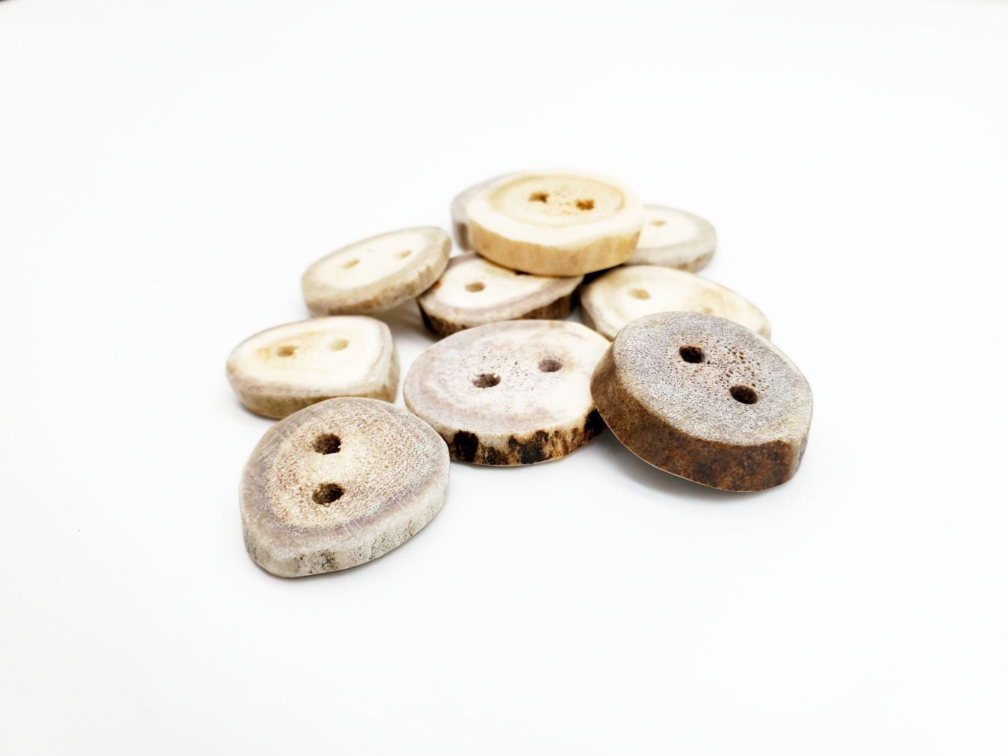 Antler Buttons for Crafts - 12 pack — Leather Unlimited