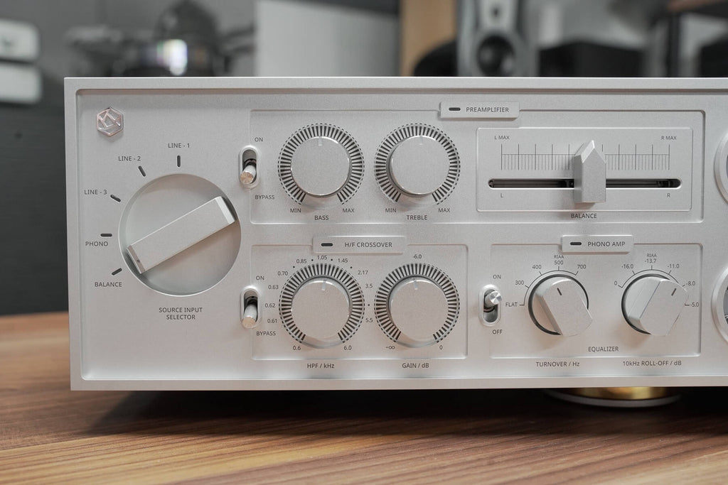 HiFi Rose RA180 - Front / Left side panel