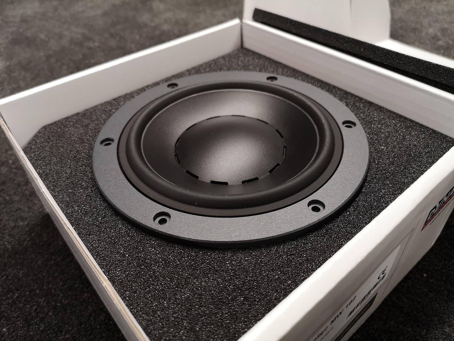 dynaudio mw 162