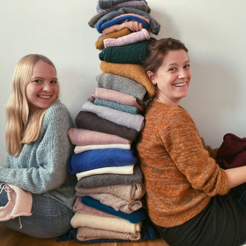 Agnes og Kira // AlmaKnit