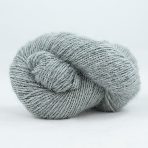 Wild Wool fra Erica Knight indeholder 15% nædefibre