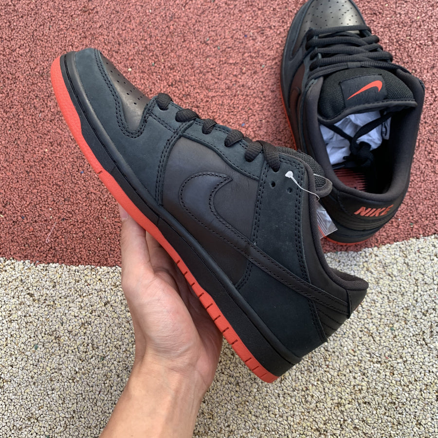 nike sb dunk low all black