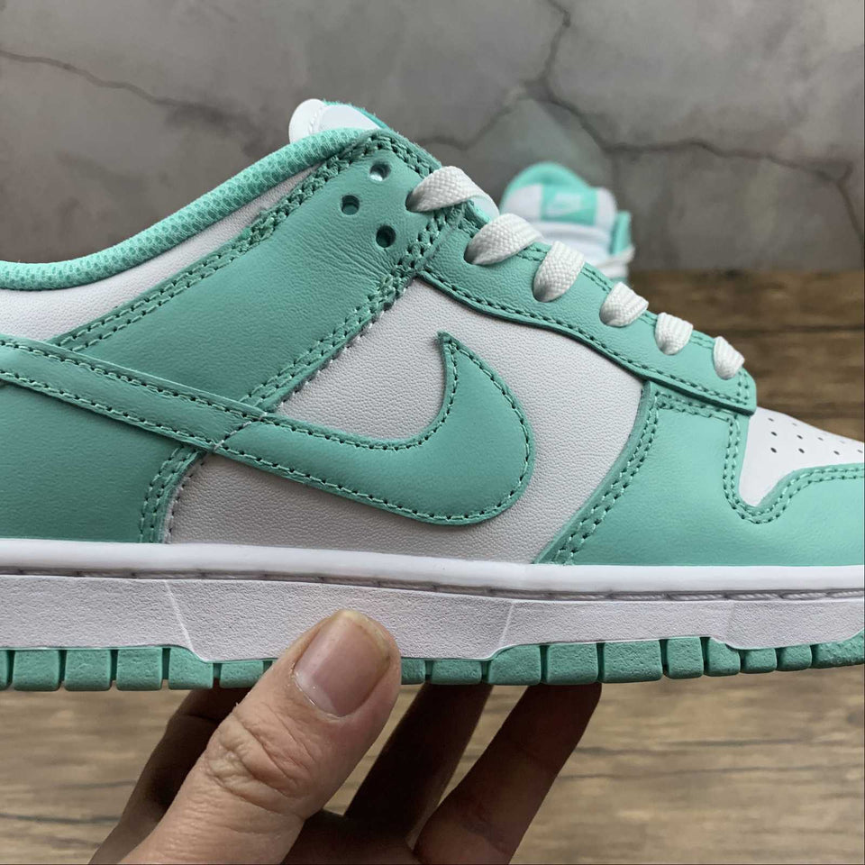 green low top dunks