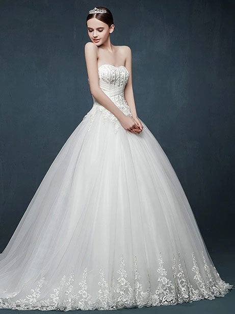 strapless sweetheart neckline