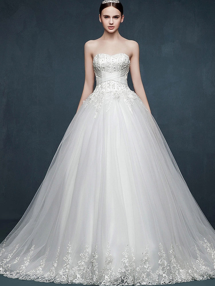 Strapless Lace Ball Gown Wedding Dress With Sweetheart Neckline Jojo Shop 