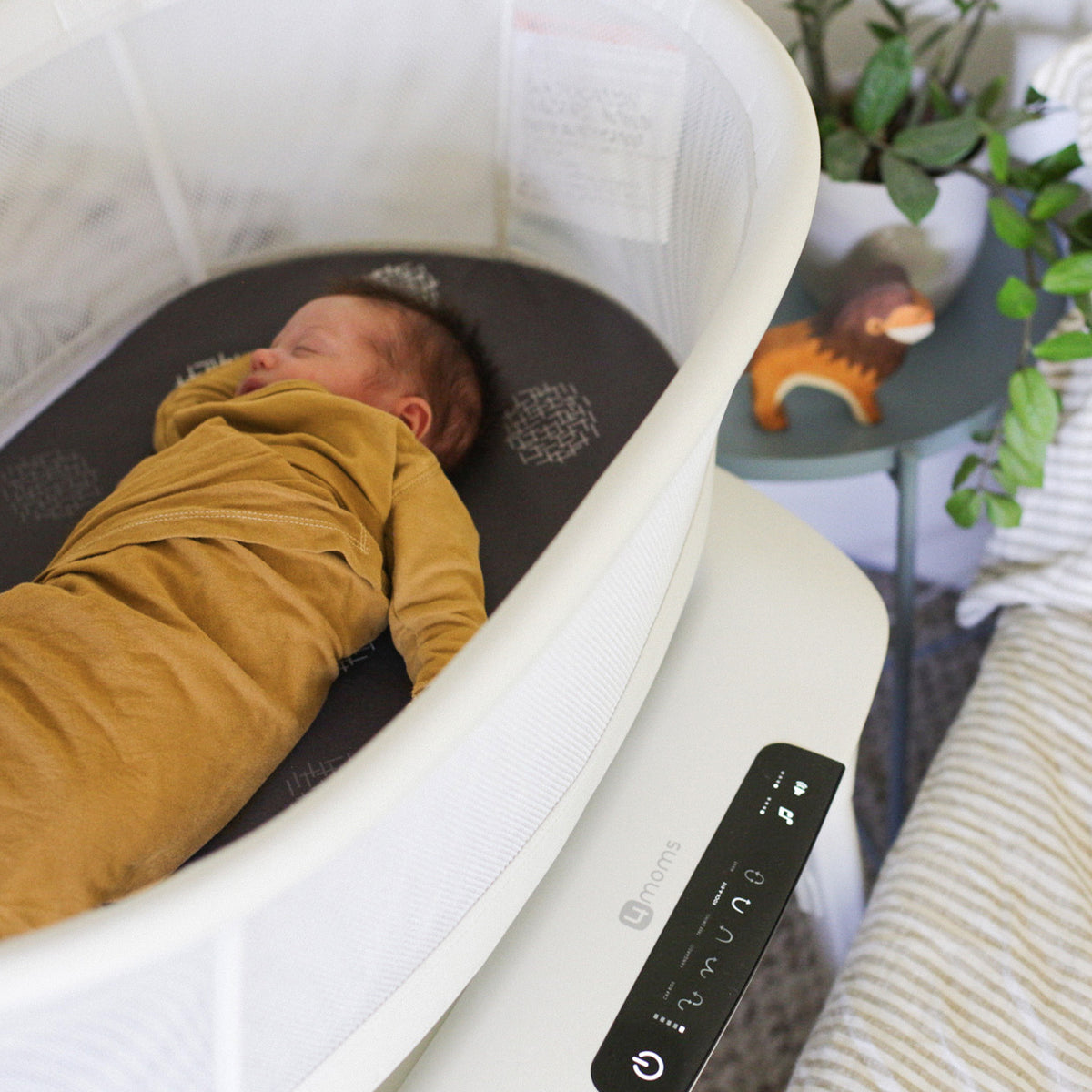 mamaRoo sleep® bassinet