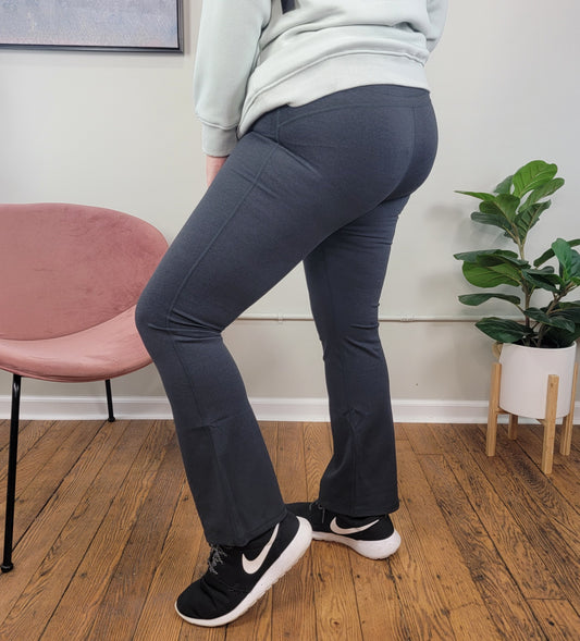 Blair Flared Yoga Pants – Cosmos + Clover Boutique