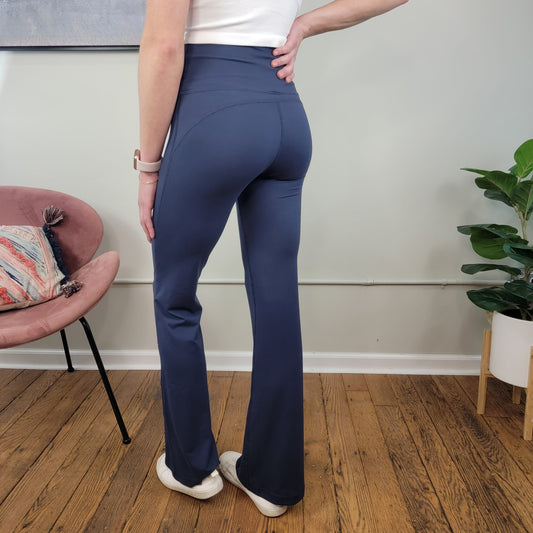 Blair Flared Yoga Pants – Cosmos + Clover Boutique