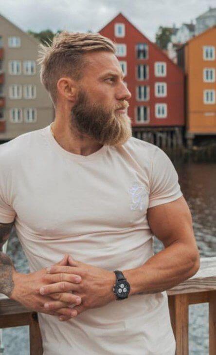 vikingo hombre barba