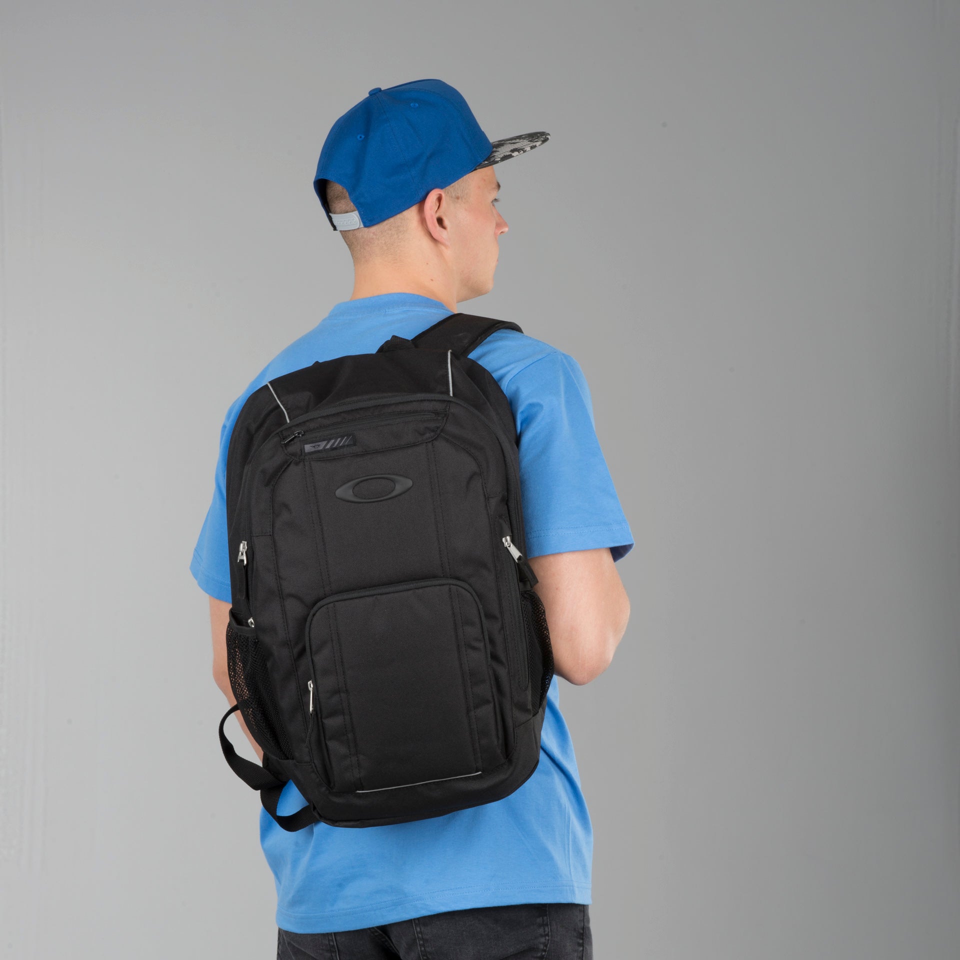 oakley enduro backpack 25l