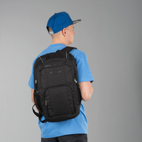 oakley enduro 25l backpack