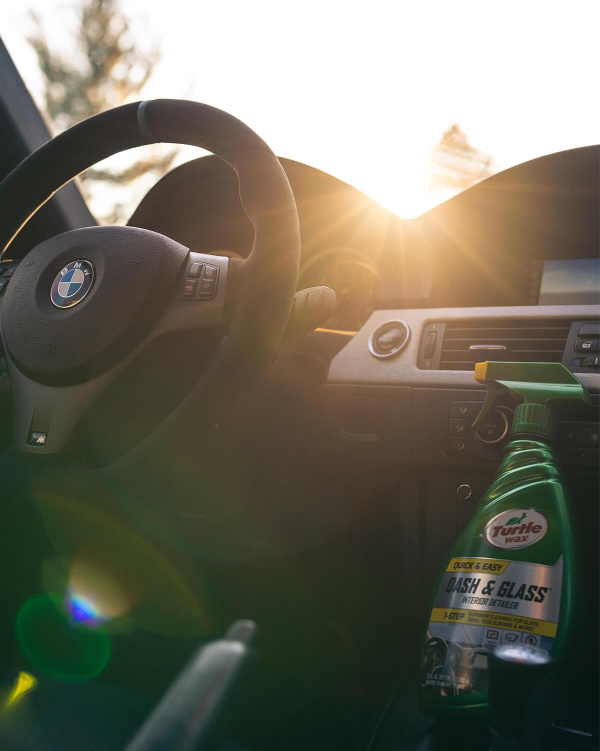 How to Clean a Car Windshield Inside in 4 Steps