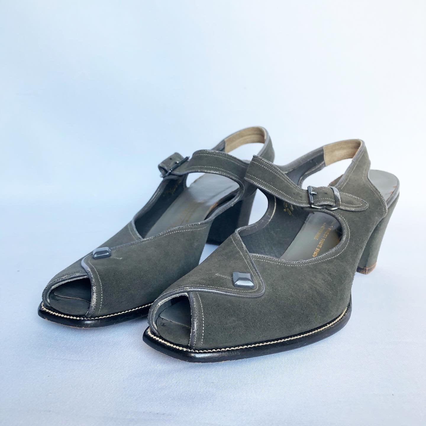charcoal grey sandals