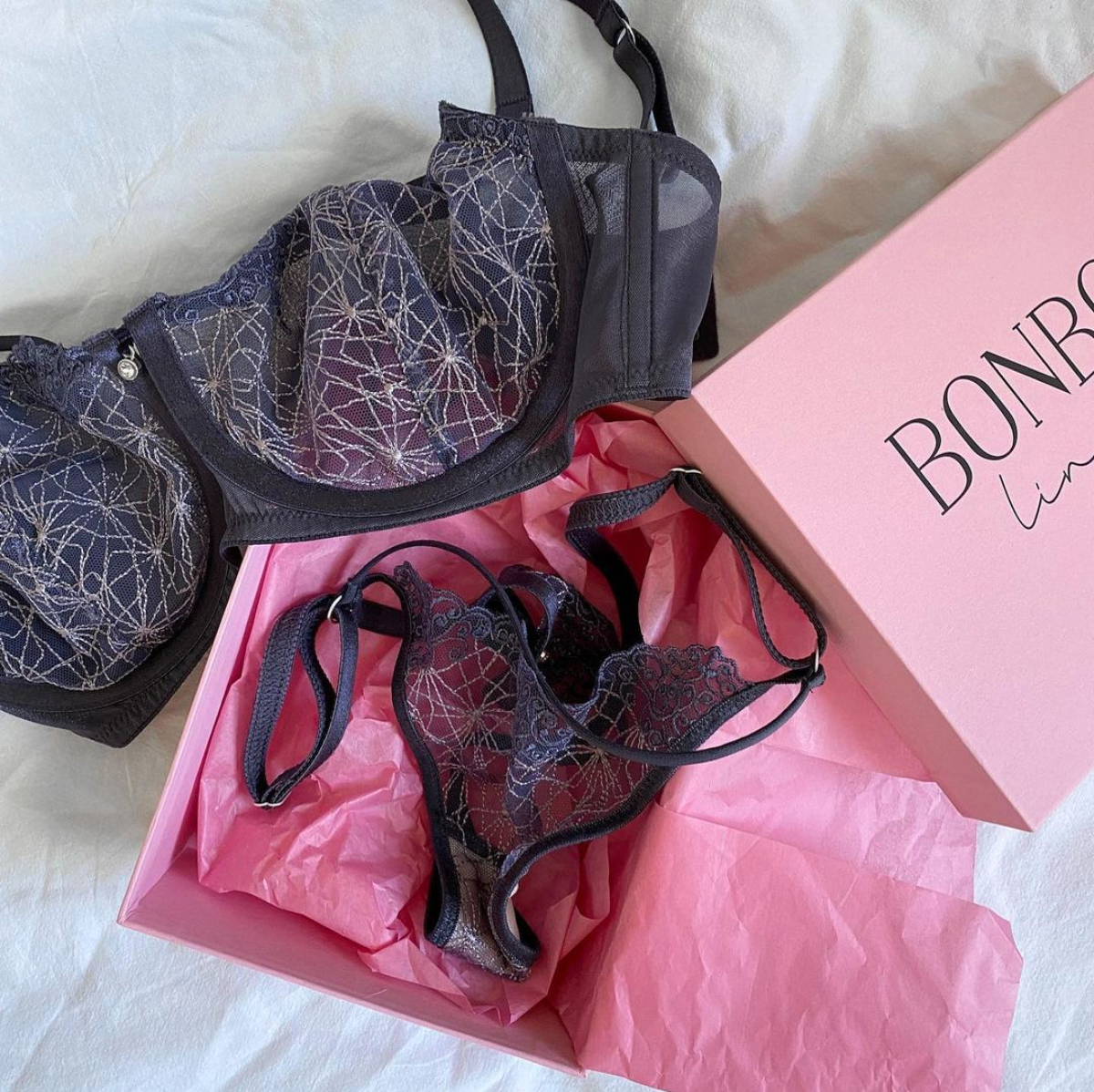 Lead Grey Underwired Bra and G-String Silver Mist Pink gift box BonBon Lingerie